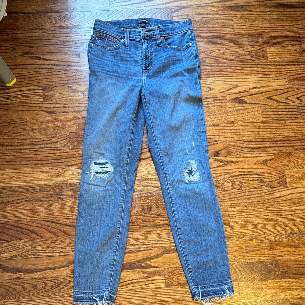 Women’s Distressed Blue Skinny Jeans - Classic Denim